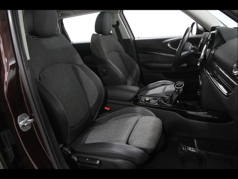 Used 2016 MINI Cooper Clubman FWD image 14