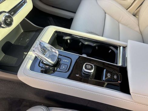 New 2026 Volvo XC90 B6 Ultra image 23