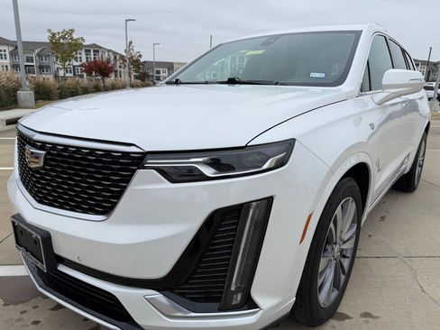 Used 2020 Cadillac XT6 Premium Luxury image 11