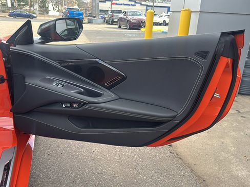 Used 2025 Chevrolet Corvette Stingray Preferred Cpe w/ Z51 Performance Package image 18