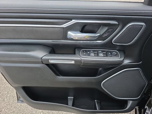 Used 2023 RAM 1500 Laramie AWD/4WD image 29