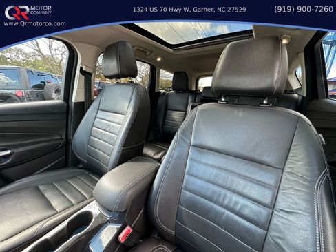 Used 2016 Ford Escape Titanium AWD/4WD image 9