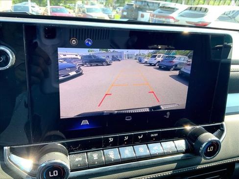 Used 2024 Chevrolet Colorado LT w/ LT Convenience Package AWD/4WD image 25