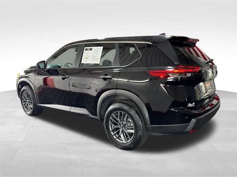 Used 2025 Nissan Rogue S AWD/4WD image 7