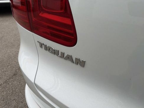 Used 2016 Volkswagen Tiguan R-Line FWD image 25