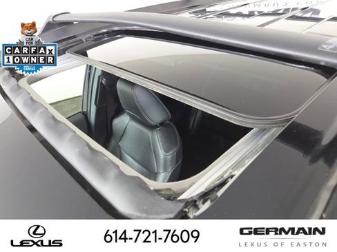 Used 2024 Toyota Corolla Cross XLE w/ Convenience Package AWD/4WD image 31