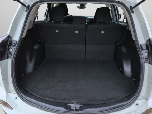 Used 2017 Toyota RAV4 LE FWD image 17