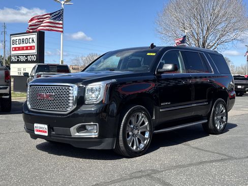 Used 2017 GMC Yukon Denali AWD/4WD image 3