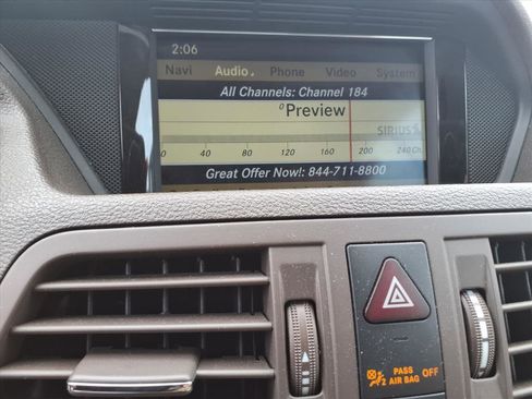 Used 2011 Mercedes-Benz E 350 Cabriolet image 17