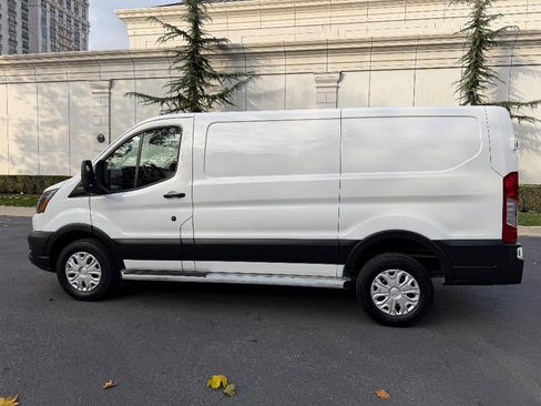 Used 2024 Ford Transit 250 Low Roof w/ Exterior Upgrade Package image 10