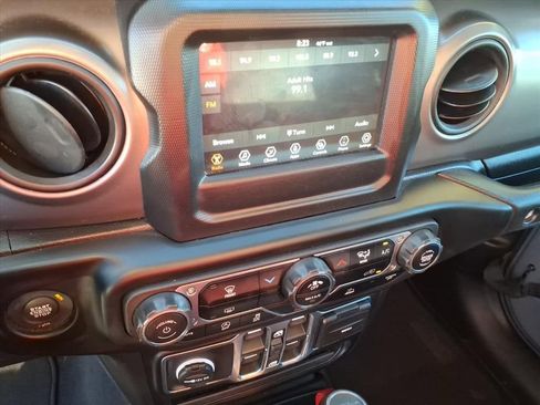 Used 2023 Jeep Gladiator Sport image 26