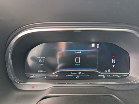 Used 2022 Chevrolet Suburban RST w/ Luxury Package image 16