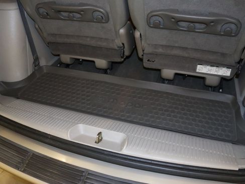 Used 2007 Dodge Caravan SXT w/ Popular Equipment Group I FWD image 30