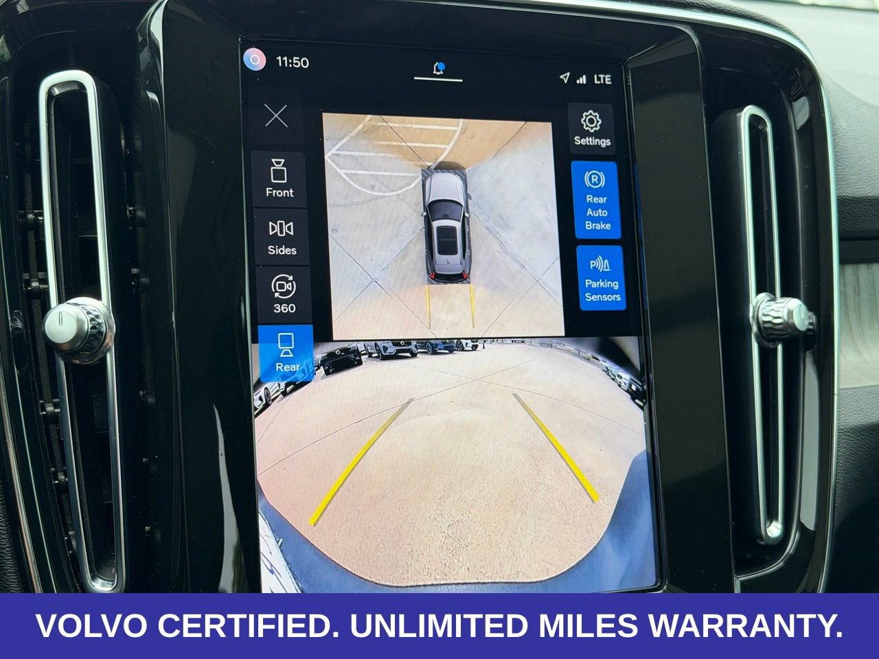 Certified 2024 Volvo XC40 B5 Plus w/ Protection Package Premier AWD/4WD image 25