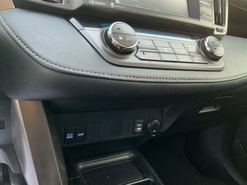 Used 2015 Toyota RAV4 XLE image 15