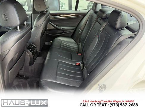 Used 2020 BMW 540i xDrive w/ M Sport Package image 11