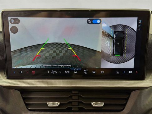 Used 2025 Ford Explorer ST image 16