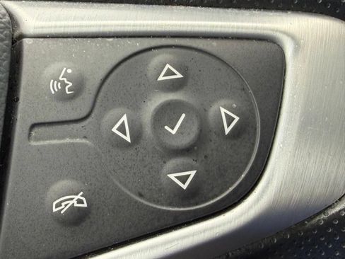 Used 2023 GMC Terrain SLE FWD image 14