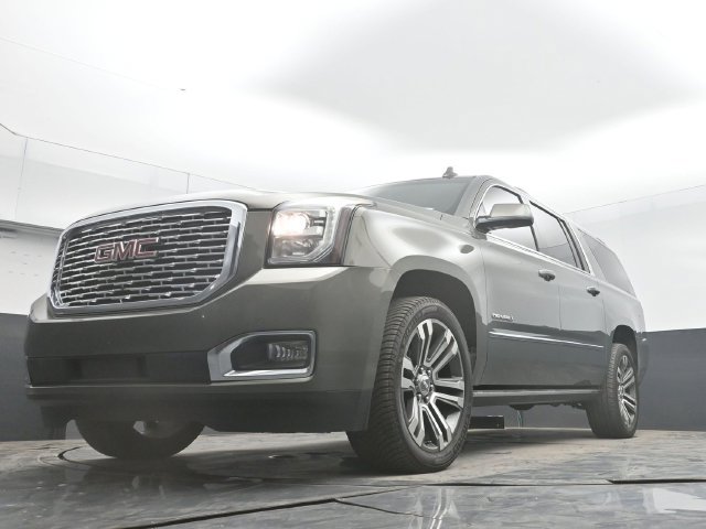 Used 2018 GMC Yukon XL Denali w/ Denali Ultimate Package AWD/4WD image 32