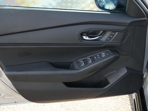 Used 2023 Honda Accord Sport image 11