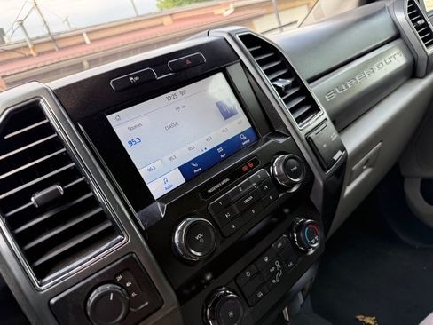 Used 2022 Ford F250 XLT w/ XLT Value Package AWD/4WD image 3