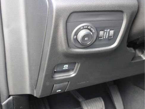 Certified 2023 Jeep Grand Cherokee Limited AWD/4WD image 15