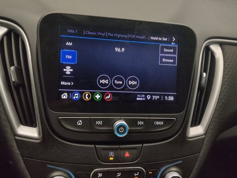 Used 2024 Chevrolet Malibu LT FWD image 25