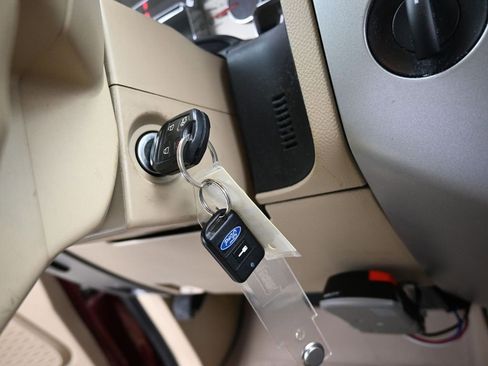 Used 2012 Ford Expedition XLT image 18