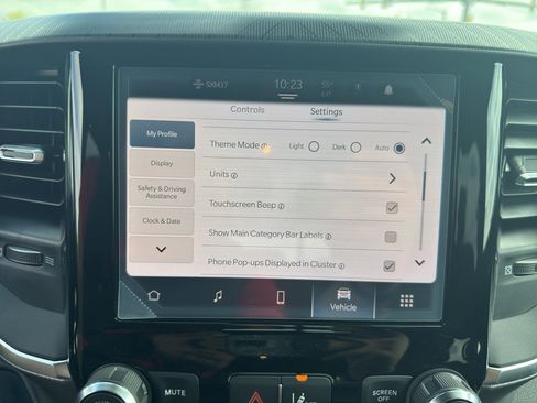 New 2026 RAM 1500 Express AWD/4WD image 31
