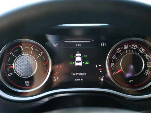 Used 2015 Dodge Challenger R/T Scat Pack w/ Scat Pack Appearance Package image 33