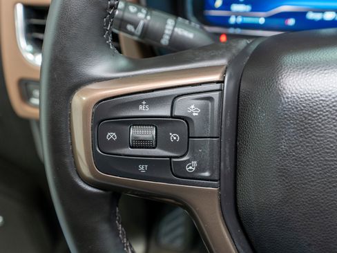 Used 2024 Chevrolet Suburban High Country image 26