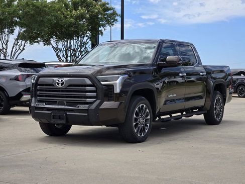 Used 2022 Toyota Tundra Limited AWD/4WD image 2