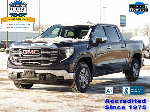 Used 2023 GMC Sierra 1500 SLT w/ SLT Convenience Package image 3