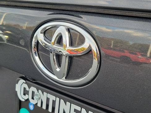 Used 2025 Toyota RAV4 XLE image 7