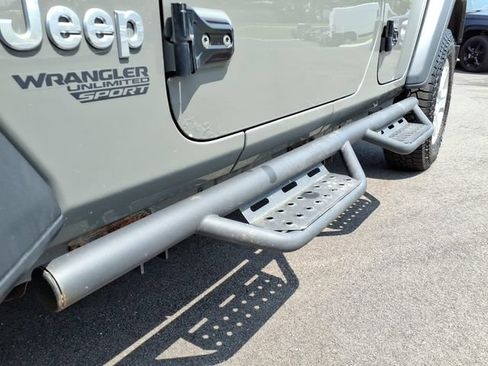 Used 2018 Jeep Wrangler Unlimited Sport S AWD/4WD image 10