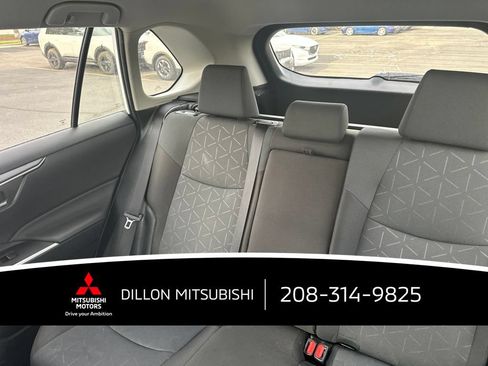 Used 2025 Toyota RAV4 XLE AWD/4WD image 6