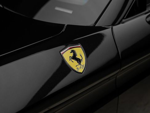 Used 2015 Ferrari California T RWD image 27