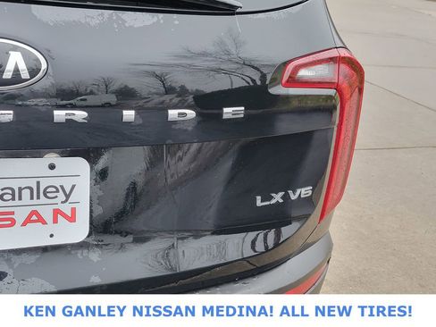 Used 2021 Kia Telluride LX image 15