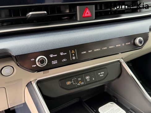 New 2026 Kia Carnival EX FWD image 19