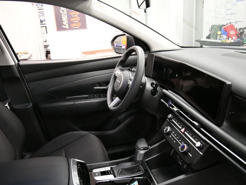 Used 2025 Hyundai Tucson SE AWD/4WD image 28