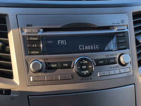 Used 2011 Subaru Legacy 2.5i Premium image 28