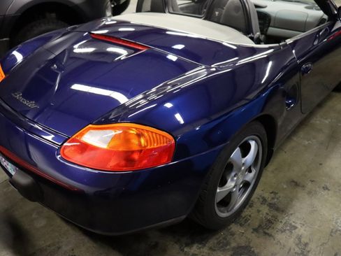 Used 2001 Porsche Boxster image 9