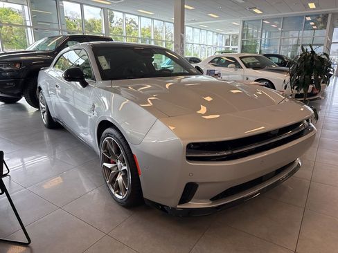 New 2024 Dodge Charger Daytona Scat Pack w/ Plus Group image 3