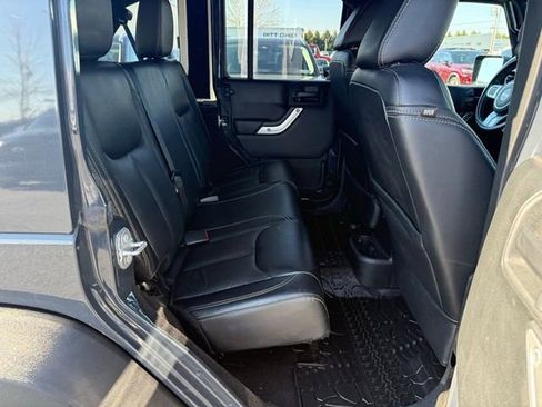 Used 2017 Jeep Wrangler Unlimited Rubicon image 22