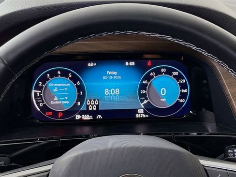 Used 2025 Volkswagen Atlas SE image 13