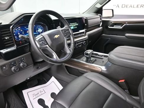 Used 2025 Chevrolet Silverado 1500 LT w/ Safety Package AWD/4WD image 18