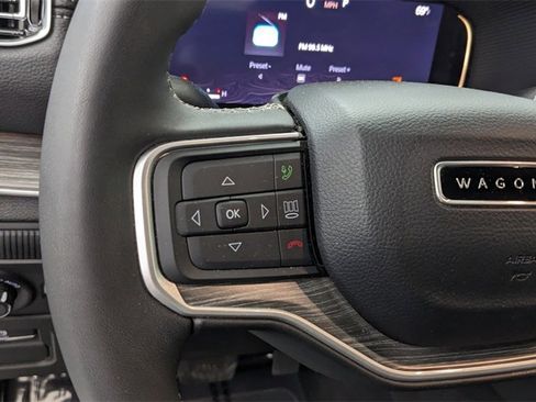 Used 2024 Jeep Wagoneer Series III image 34