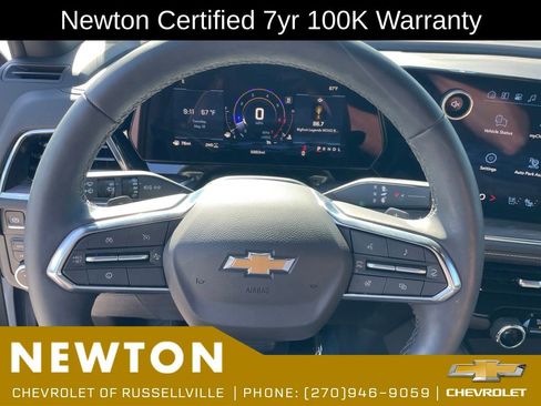 Used 2025 Chevrolet Tahoe Premier AWD/4WD image 13