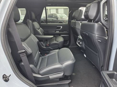 New 2026 Ford Expedition Platinum w/ Stealth Appearance Package AWD/4WD image 18