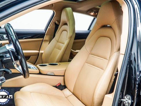 Used 2018 Porsche Panamera image 38